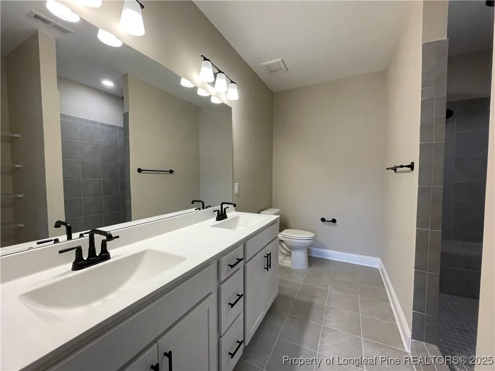 220 Gallery Drive #201 Spring Lake, NC 28390