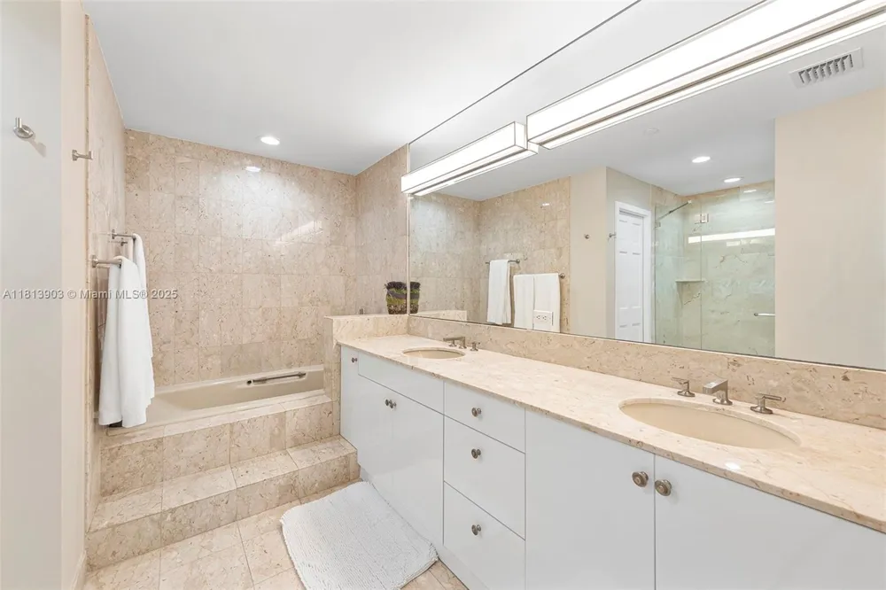 19253 Fisher Island Dr #19253 Miami Beach, FL 33109