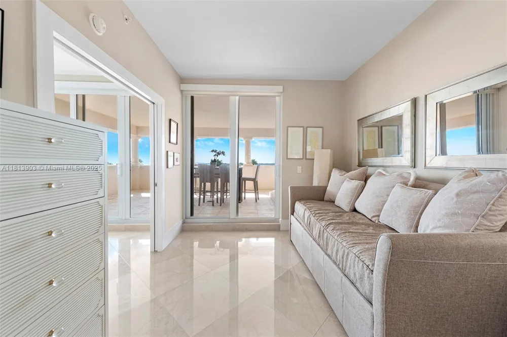 19253 Fisher Island Dr #19253 Miami Beach, FL 33109