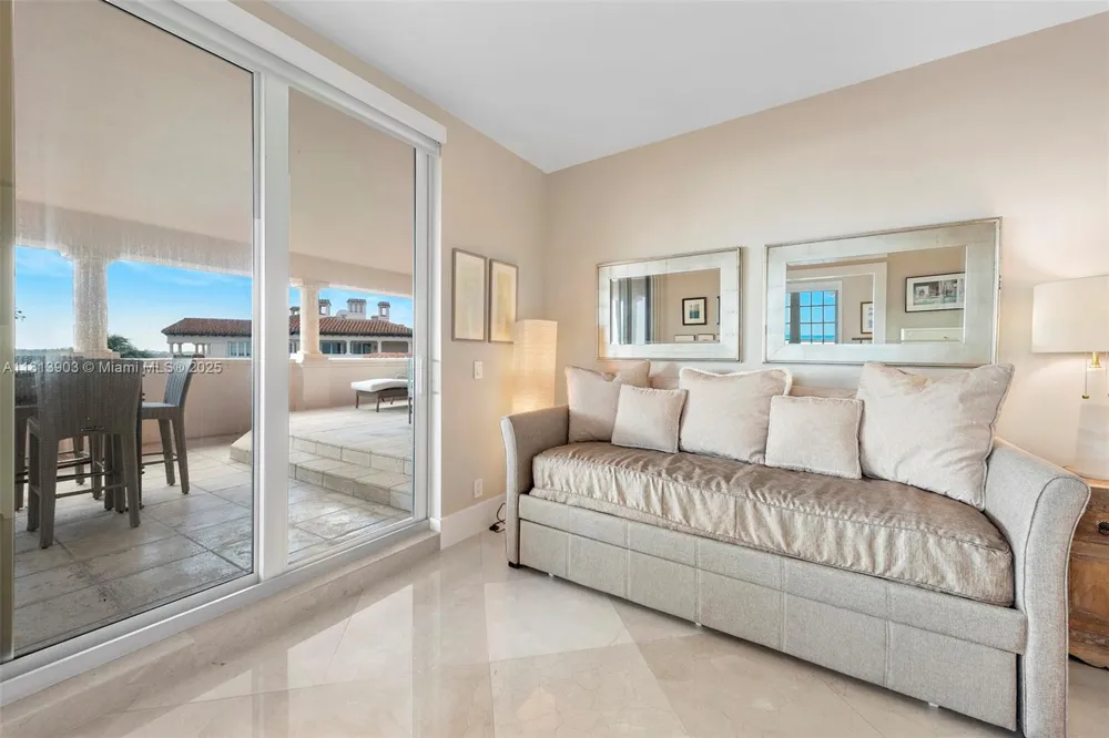 19253 Fisher Island Dr #19253 Miami Beach, FL 33109