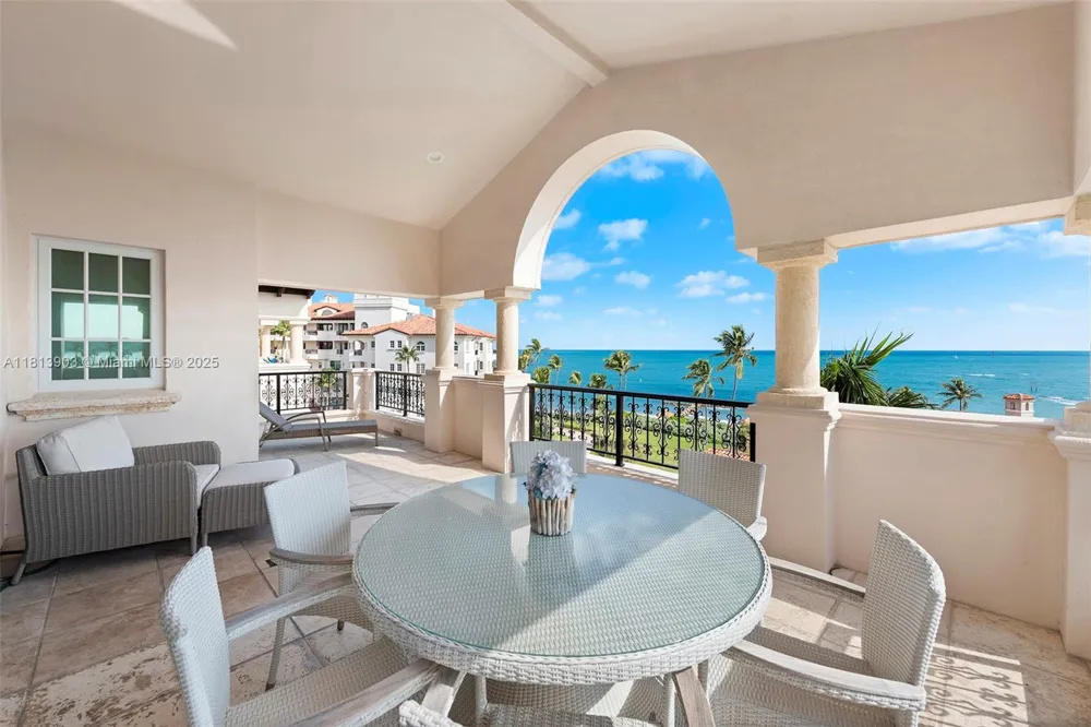 19253 Fisher Island Dr #19253 Miami Beach, FL 33109