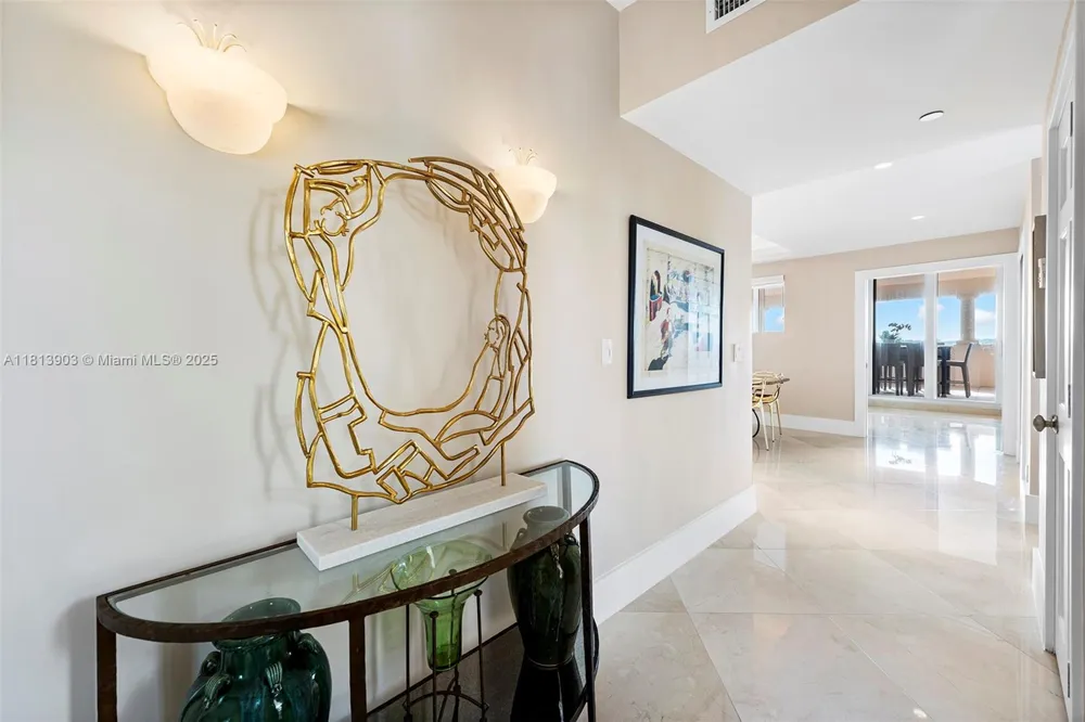19253 Fisher Island Dr #19253 Miami Beach, FL 33109