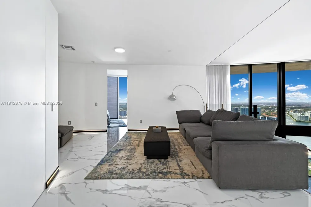 18555 Collins Ave #4603 Sunny Isles Beach, FL 33160