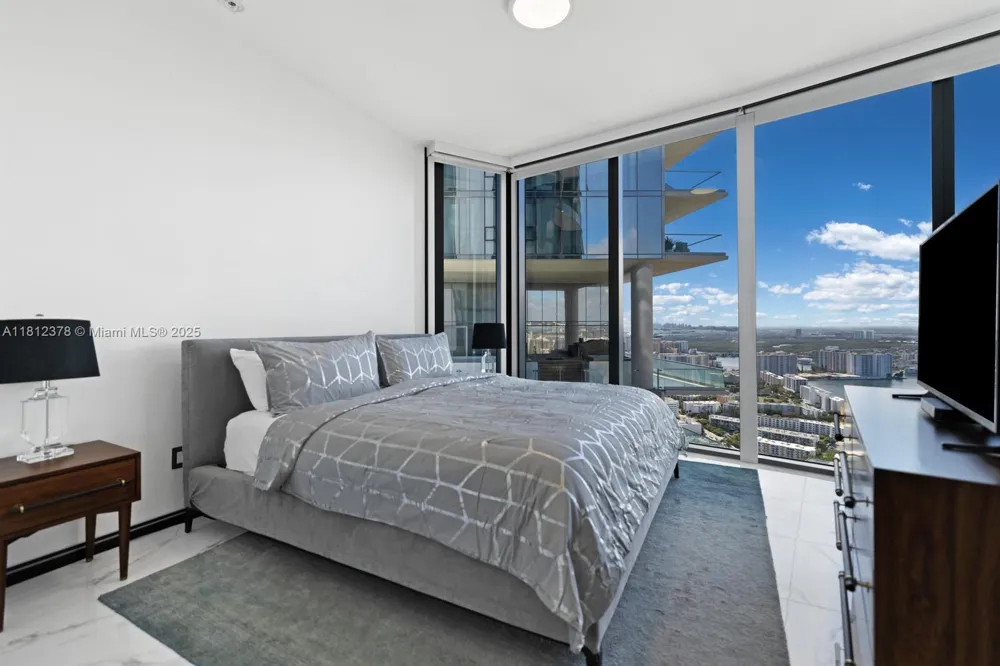 18555 Collins Ave #4603 Sunny Isles Beach, FL 33160