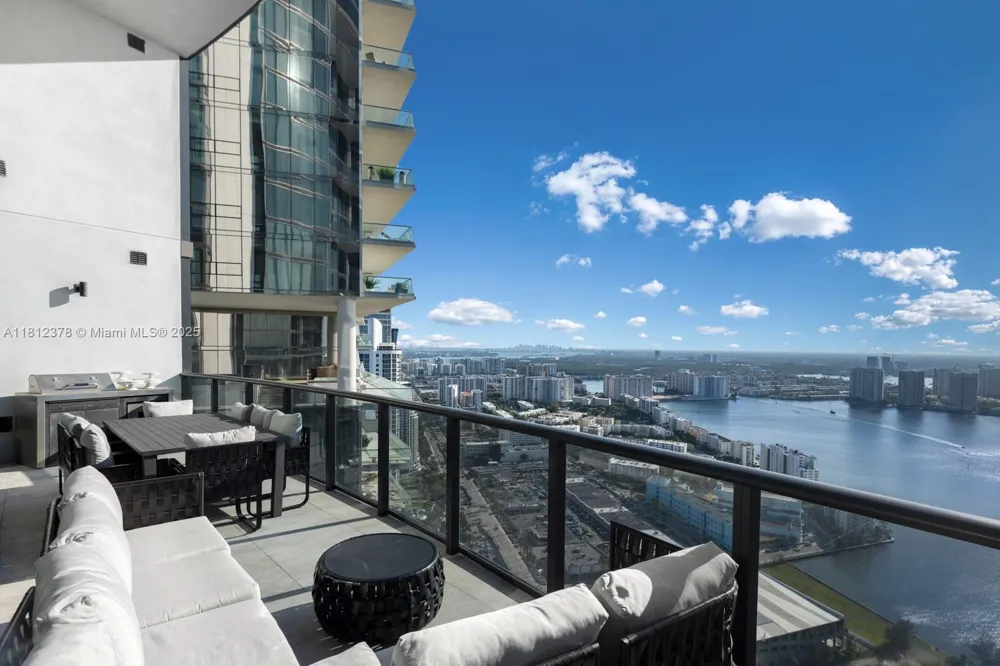18555 Collins Ave #4603 Sunny Isles Beach, FL 33160