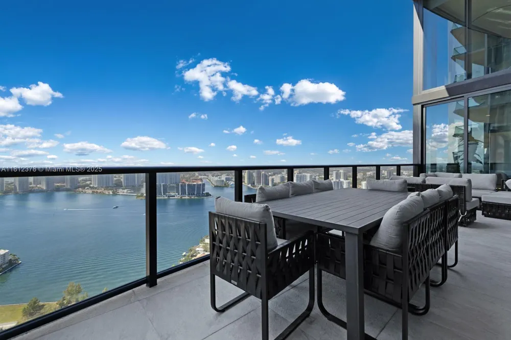18555 Collins Ave #4603 Sunny Isles Beach, FL 33160