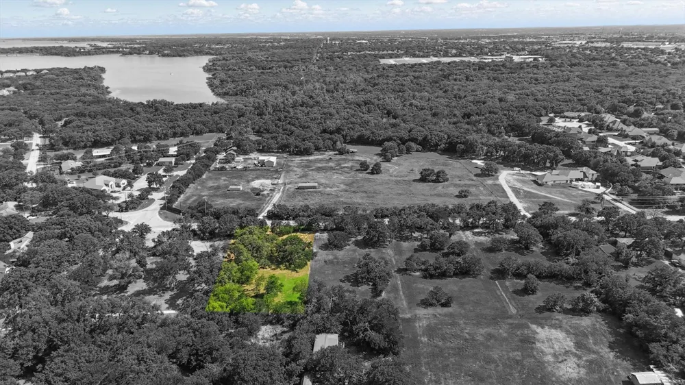 118 W Shady Shores Road Shady Shores, TX 76210