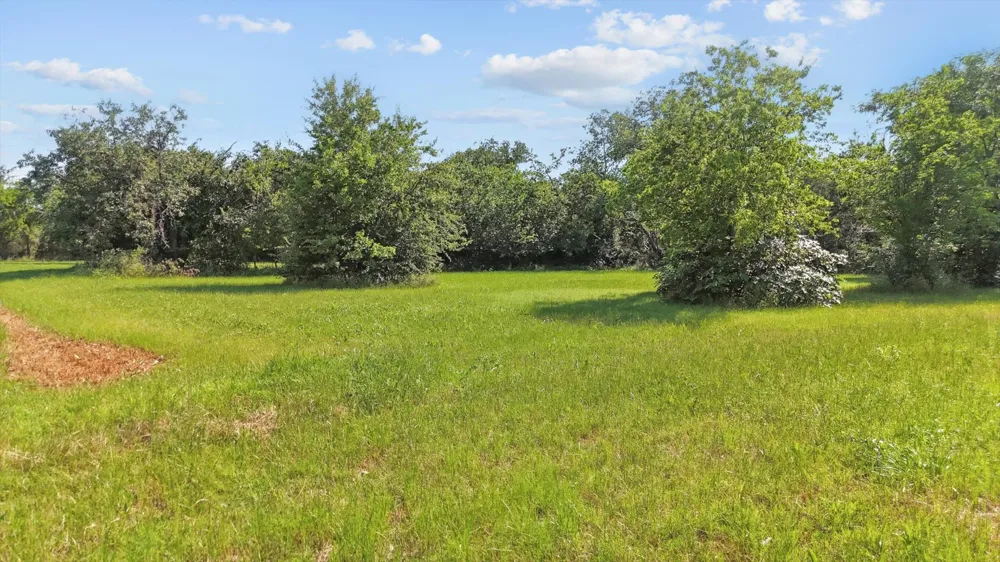 122 W Shady Shores Road Shady Shores, TX 76210