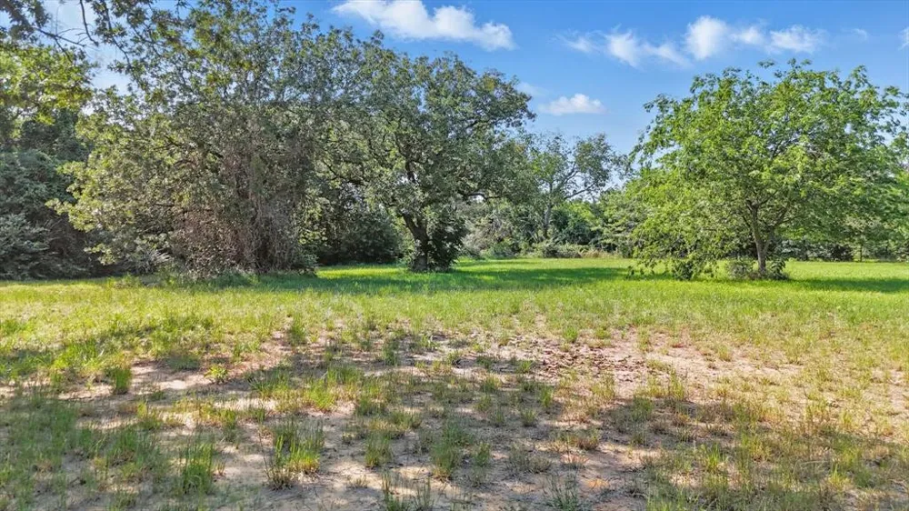 126 W Shady Shores Road Shady Shores, TX 76210