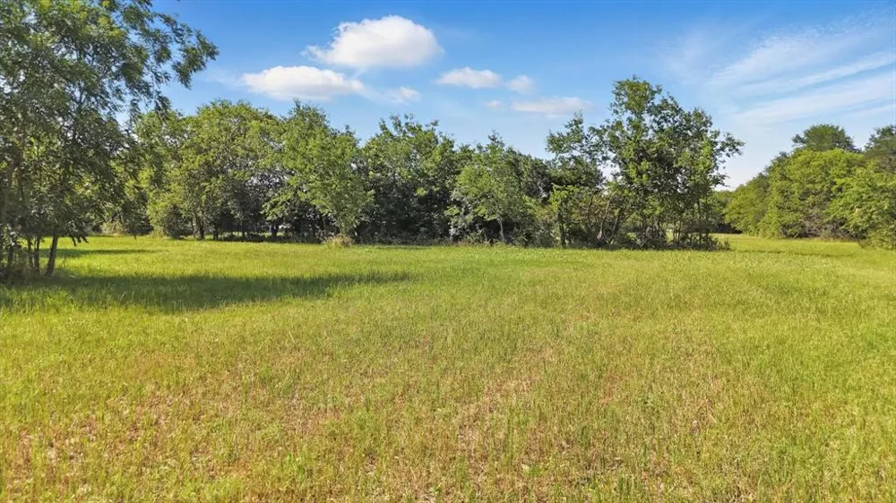 200 W Shady Shores Road Shady Shores, TX 76210