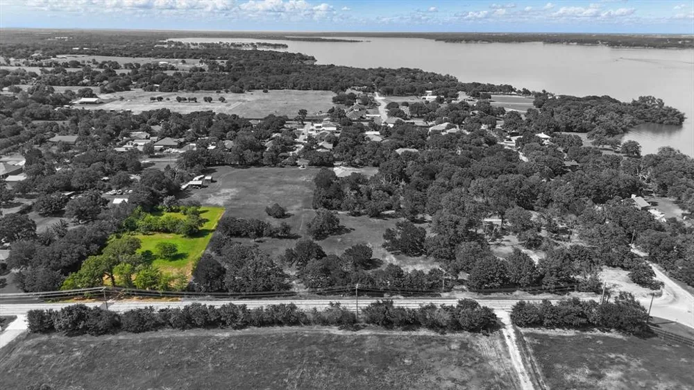 200 W Shady Shores Road Shady Shores, TX 76210