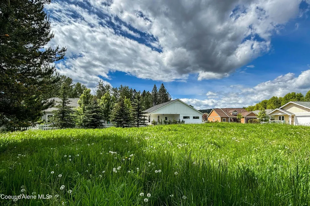 409 Becker Lane Dover, ID 83825