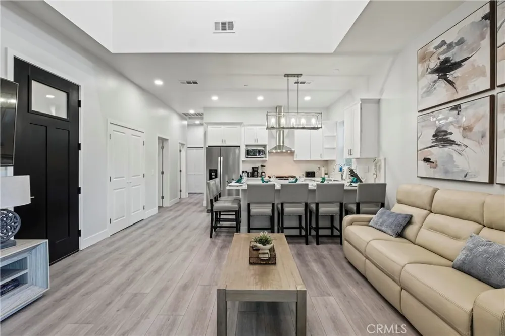 2217 Estribo Drive Rolling Hills Estates, CA 90274