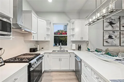 2217 Estribo Drive