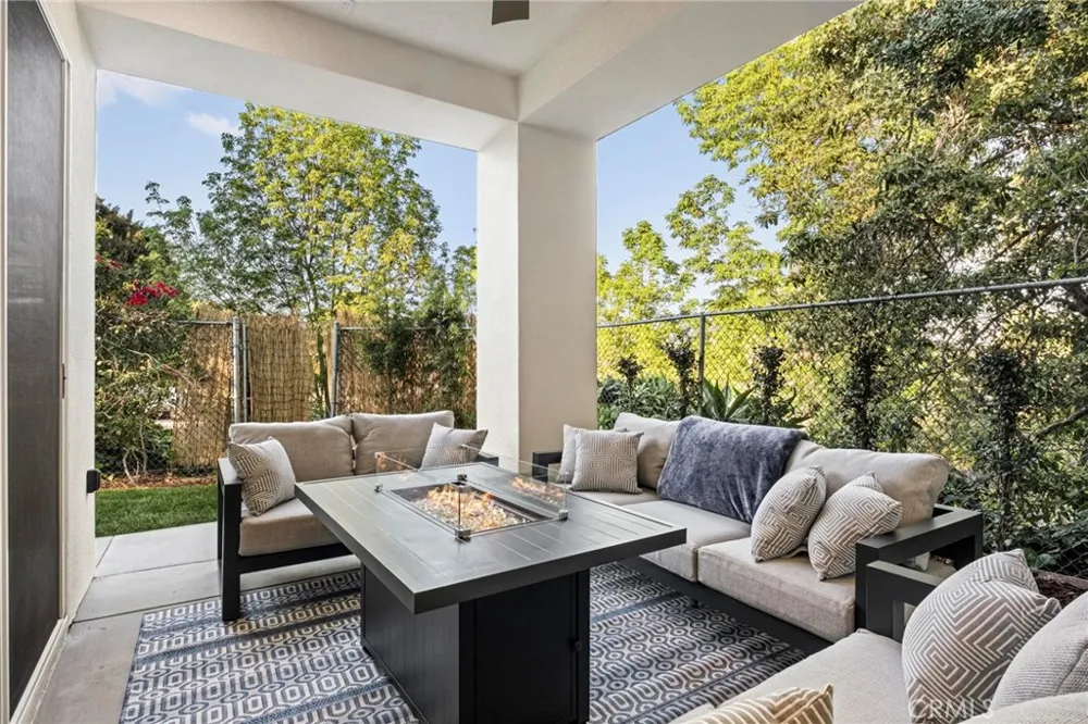 2217 Estribo Drive Rolling Hills Estates, CA 90274