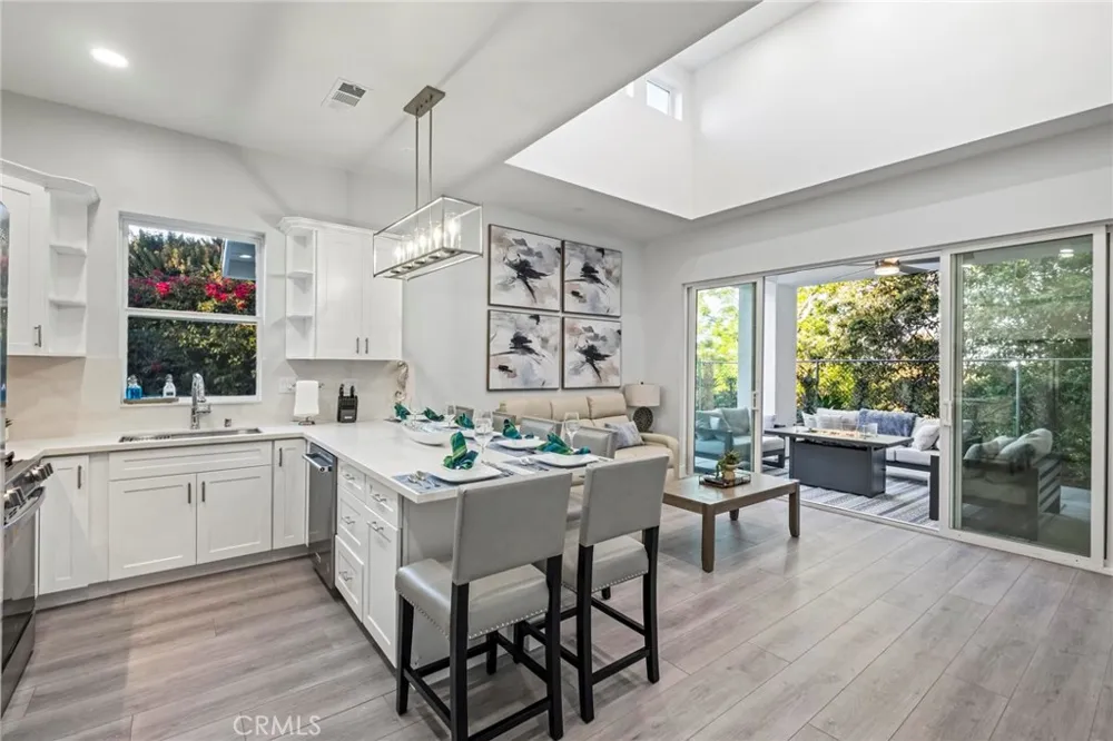 2217 Estribo Drive Rolling Hills Estates, CA 90274