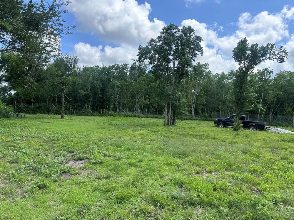 3615 Austin Lane Freeport, TX 77541