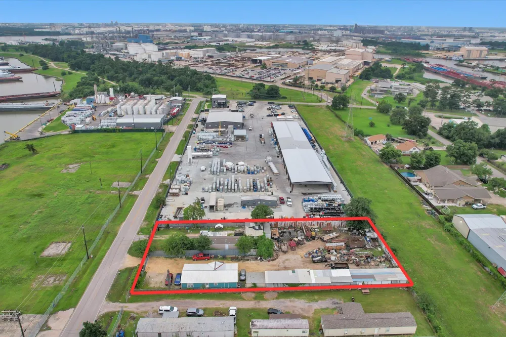 908 Lakeside Drive Channelview, TX 77530