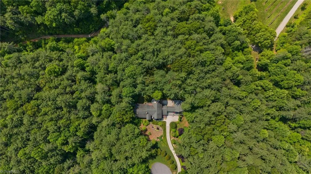 5626 Rocky Falls Lane Lenoir, NC 28645