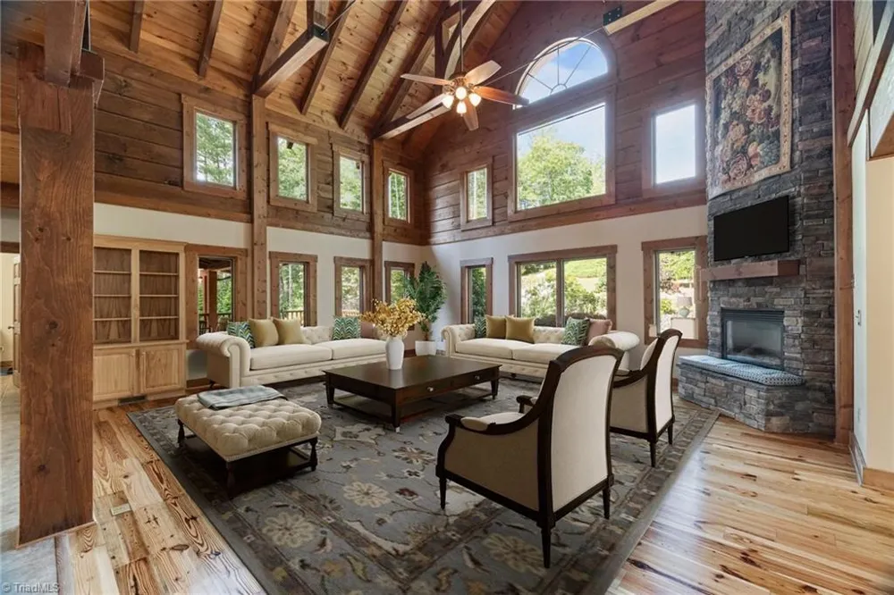 5626 Rocky Falls Lane Lenoir, NC 28645