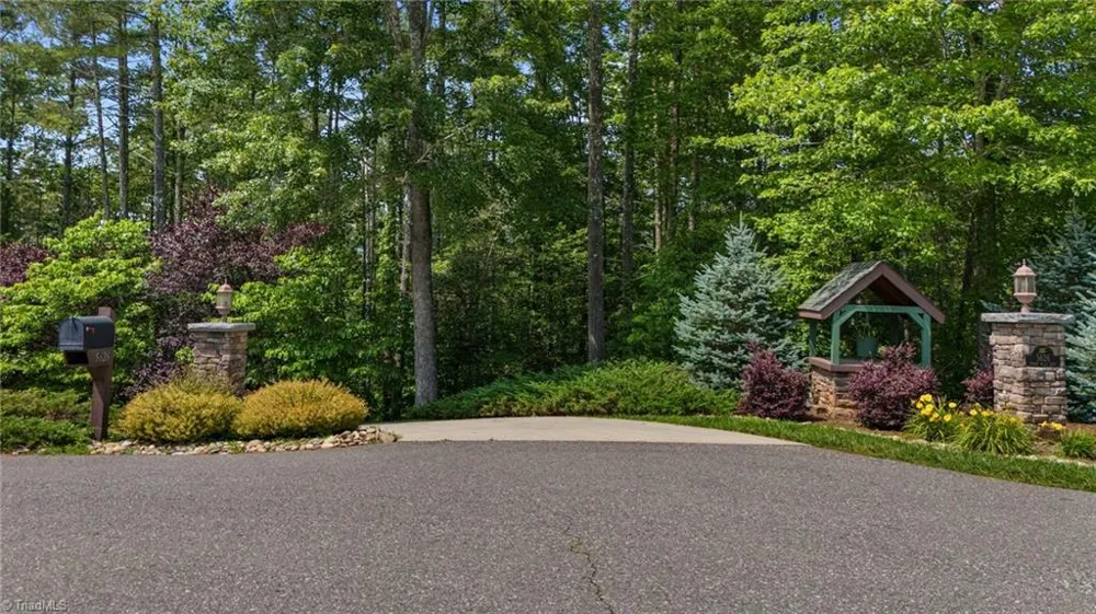 5626 Rocky Falls Lane Lenoir, NC 28645