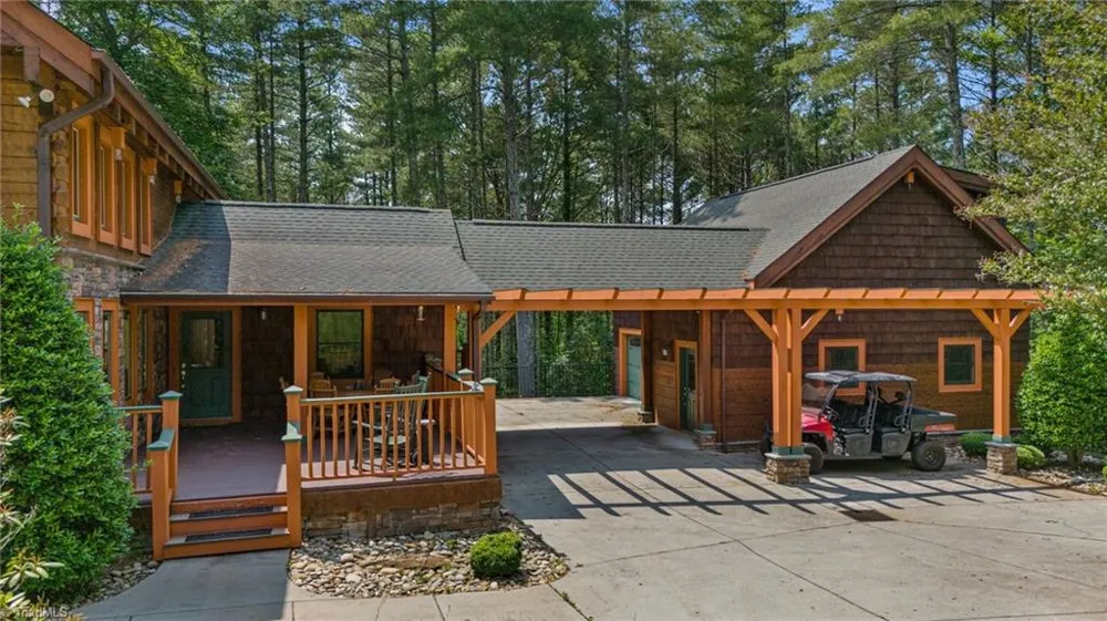 5626 Rocky Falls Lane Lenoir, NC 28645