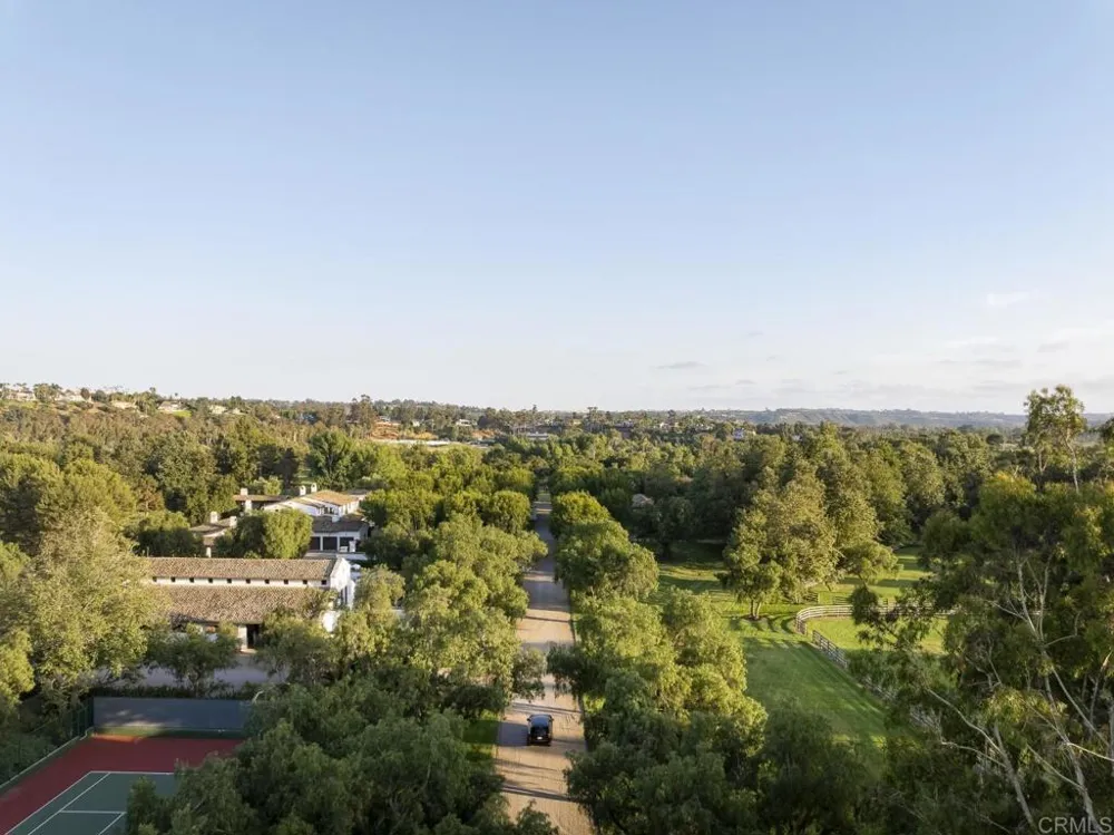 16401 Calle Feliz Rancho Santa Fe, CA 92067