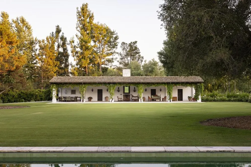 16401 Calle Feliz Rancho Santa Fe, CA 92067