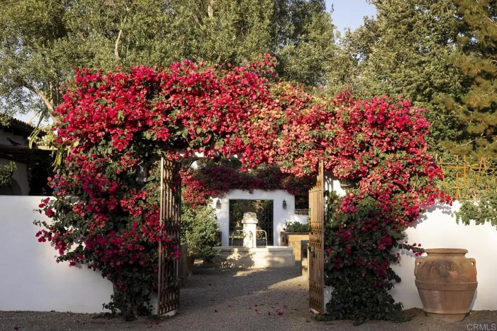 16401 Calle Feliz Rancho Santa Fe, CA 92067