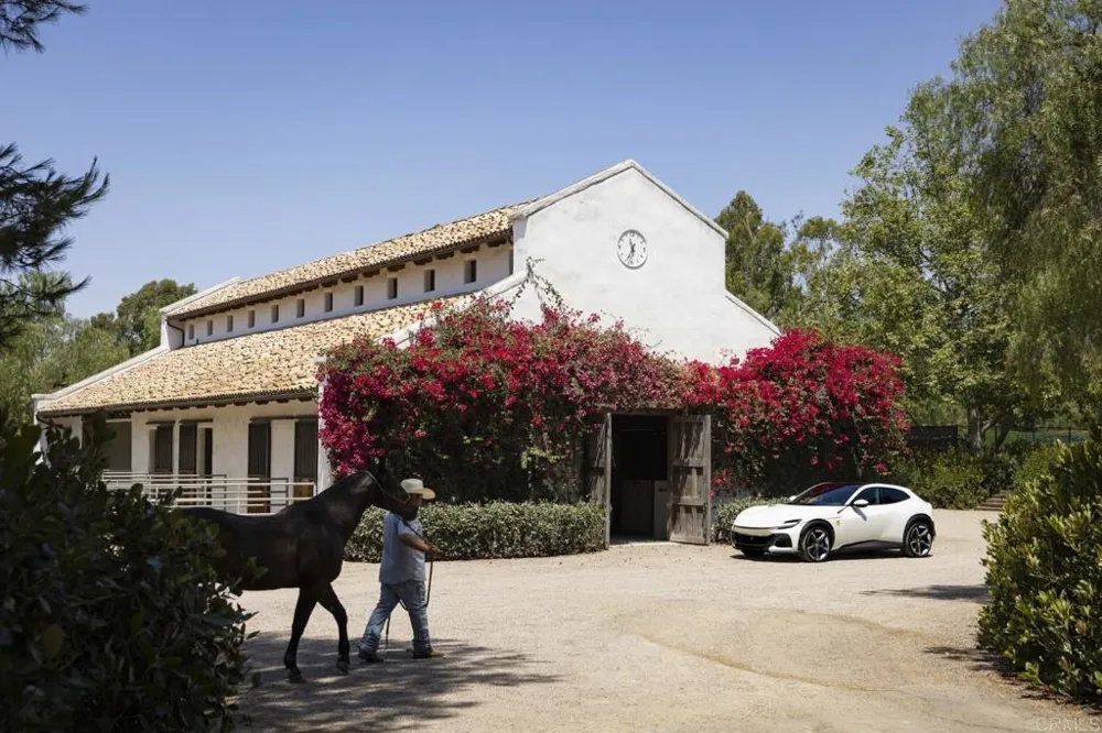 16401 Calle Feliz Rancho Santa Fe, CA 92067