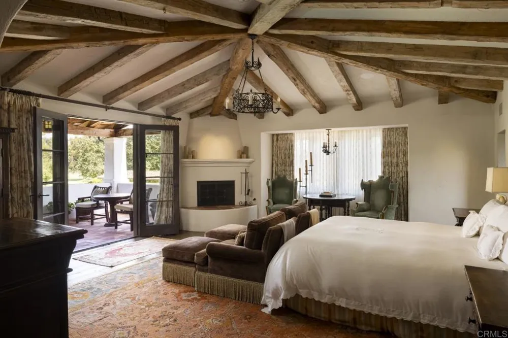 16401 Calle Feliz Rancho Santa Fe, CA 92067