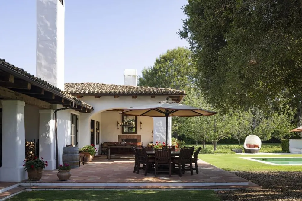 16401 Calle Feliz Rancho Santa Fe, CA 92067
