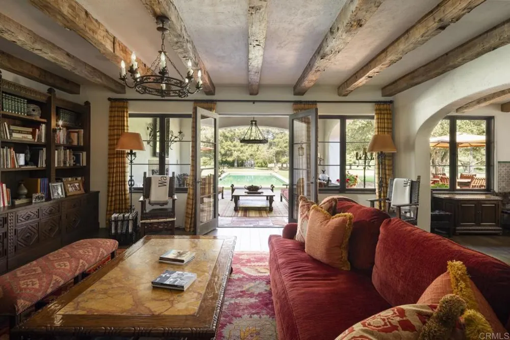 16401 Calle Feliz Rancho Santa Fe, CA 92067
