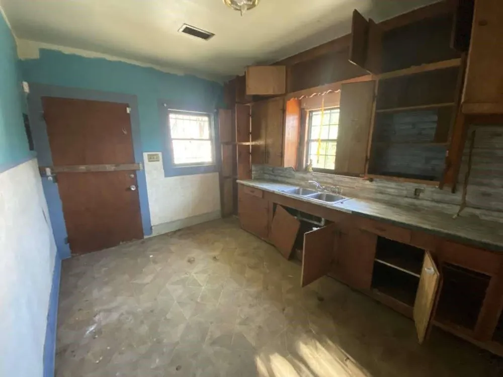 911 7th Street Orange, TX 77630