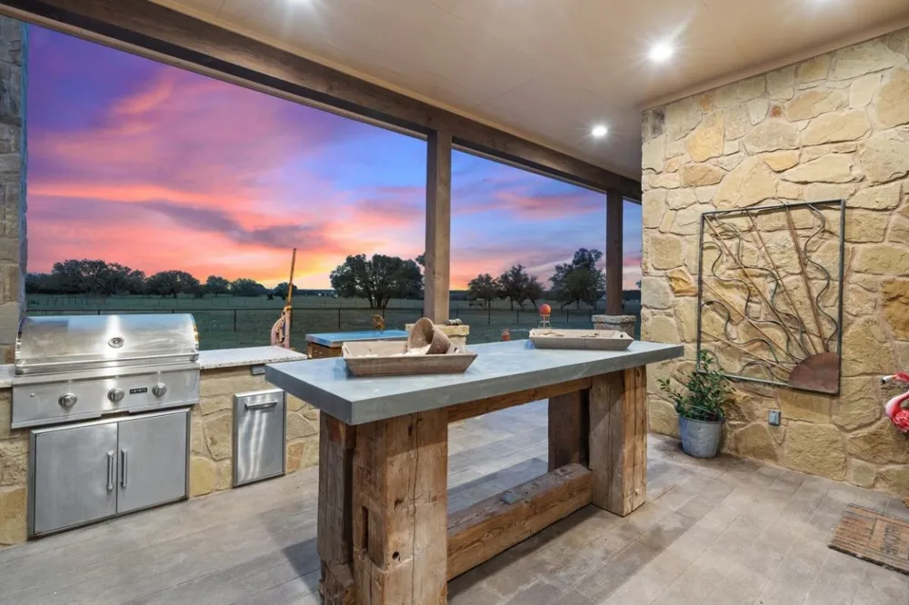 2006 County Road 112 Burnet, TX 78611