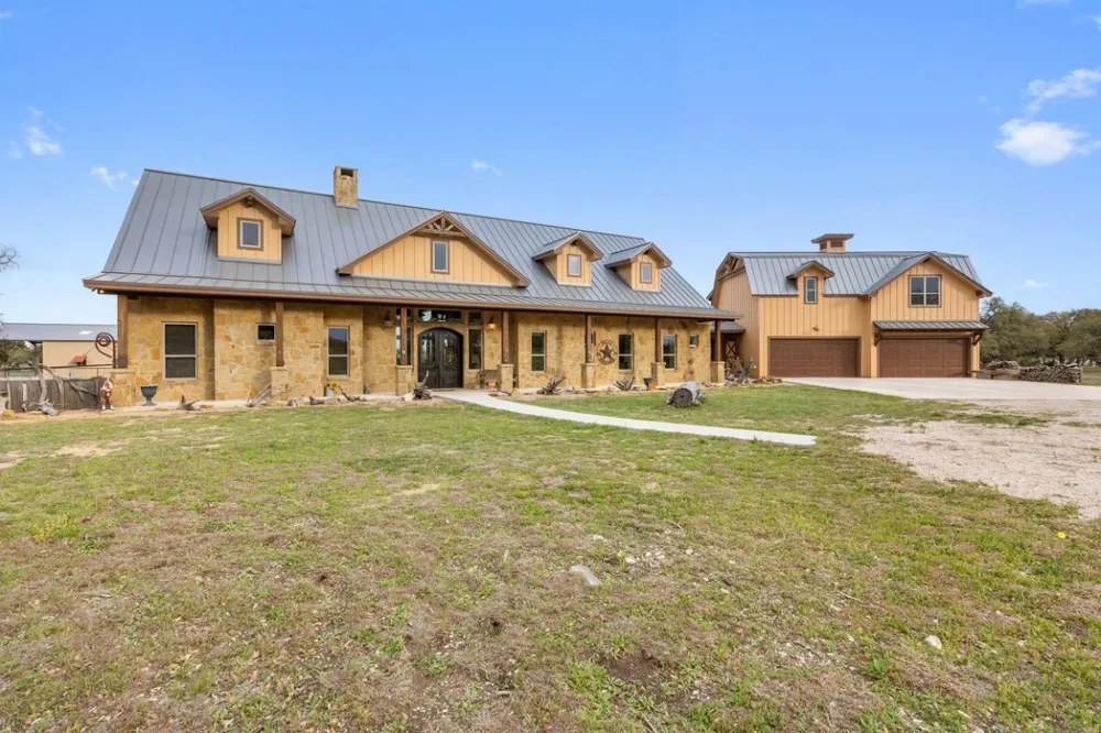 2006 County Road 112 Burnet, TX 78611