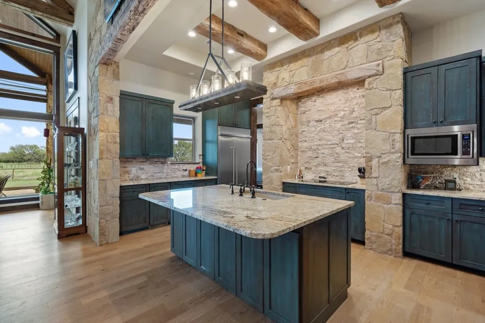 2006 County Road 112 Burnet, TX 78611
