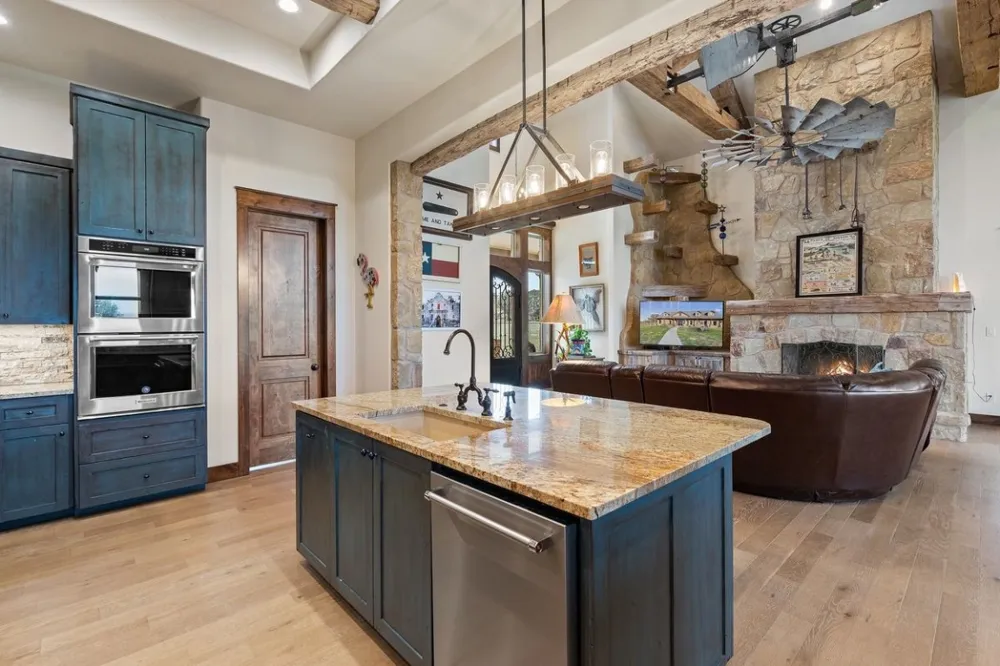2006 County Road 112 Burnet, TX 78611