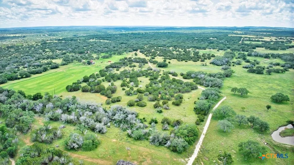 555 Summer Hill Lane Johnson City, TX 78636