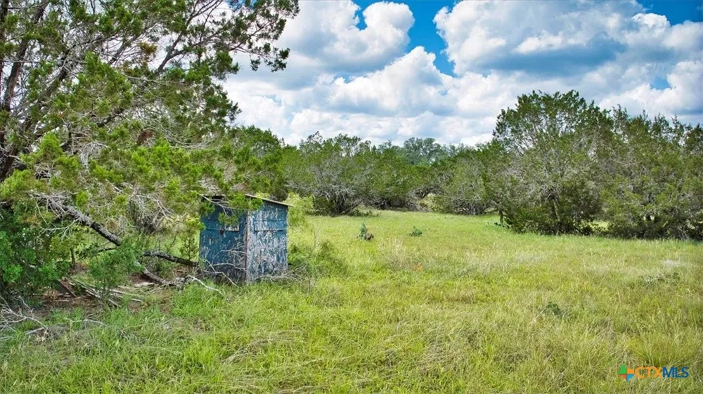 555 Summer Hill Lane Johnson City, TX 78636