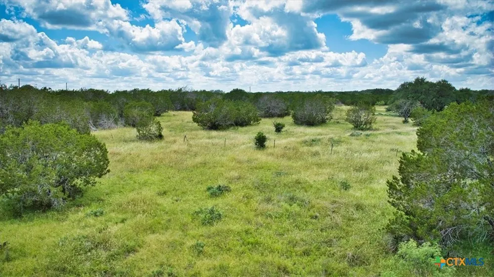 555 Summer Hill Lane Johnson City, TX 78636