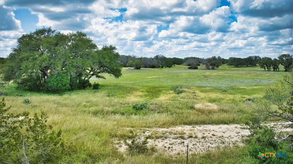 555 Summer Hill Lane Johnson City, TX 78636