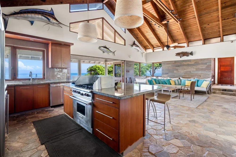 37 BARRIO FRAILES Culebra, PR 00775