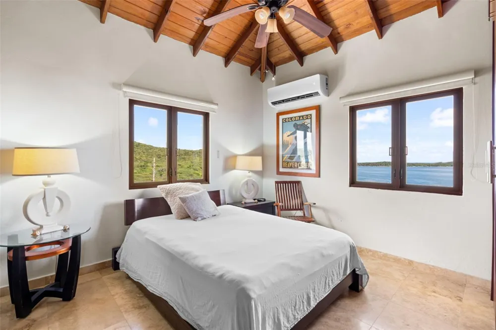 37 BARRIO FRAILES Culebra, PR 00775