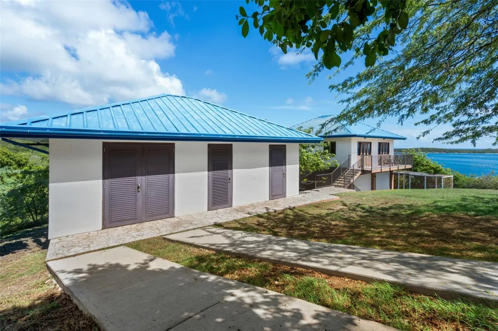 37 BARRIO FRAILES Culebra, PR 00775