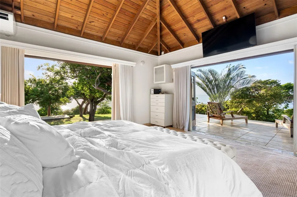 37 BARRIO FRAILES Culebra, PR 00775
