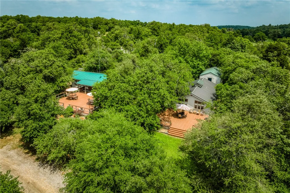 2330 County Road 329 Milano, TX 76556
