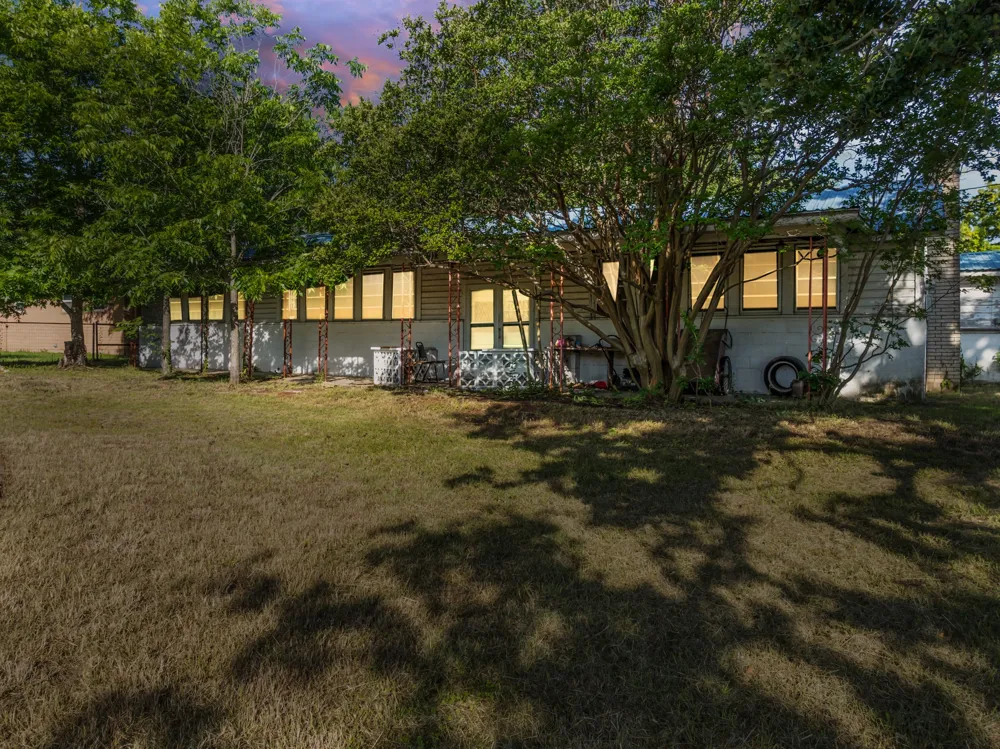 1089 State Highway 22 Whitney, TX 76692