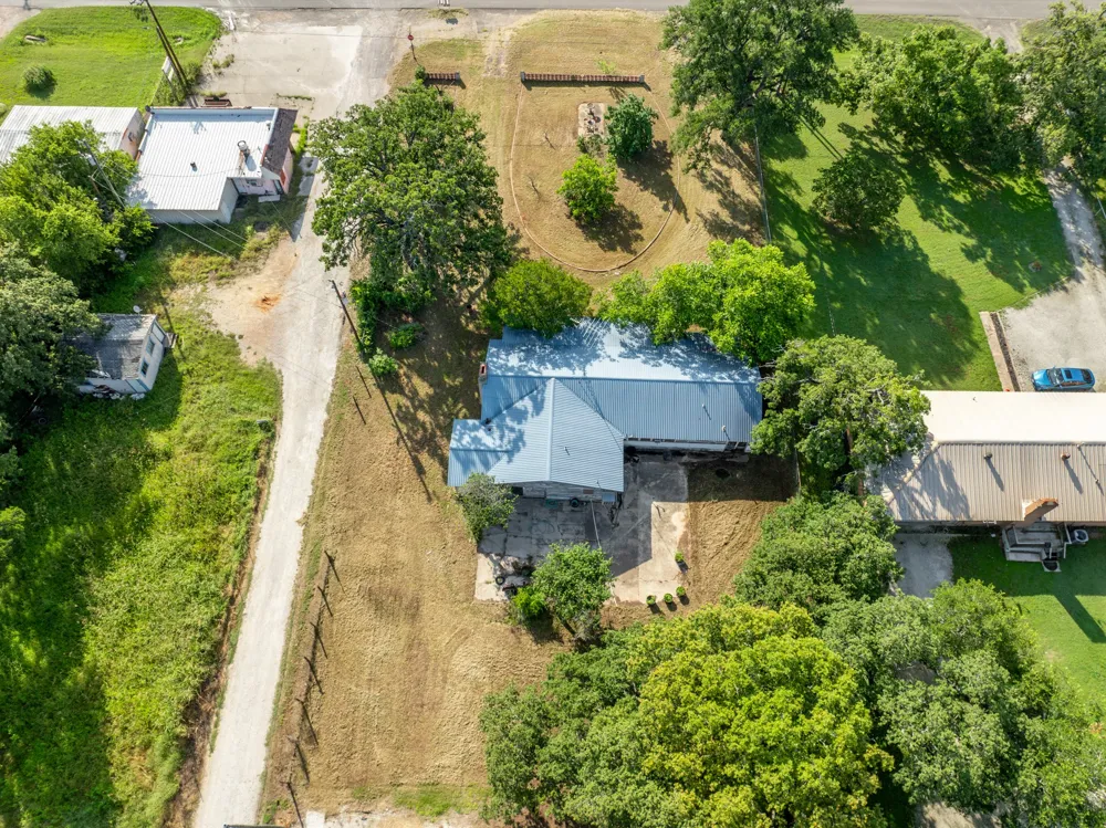 1089 State Highway 22 Whitney, TX 76692