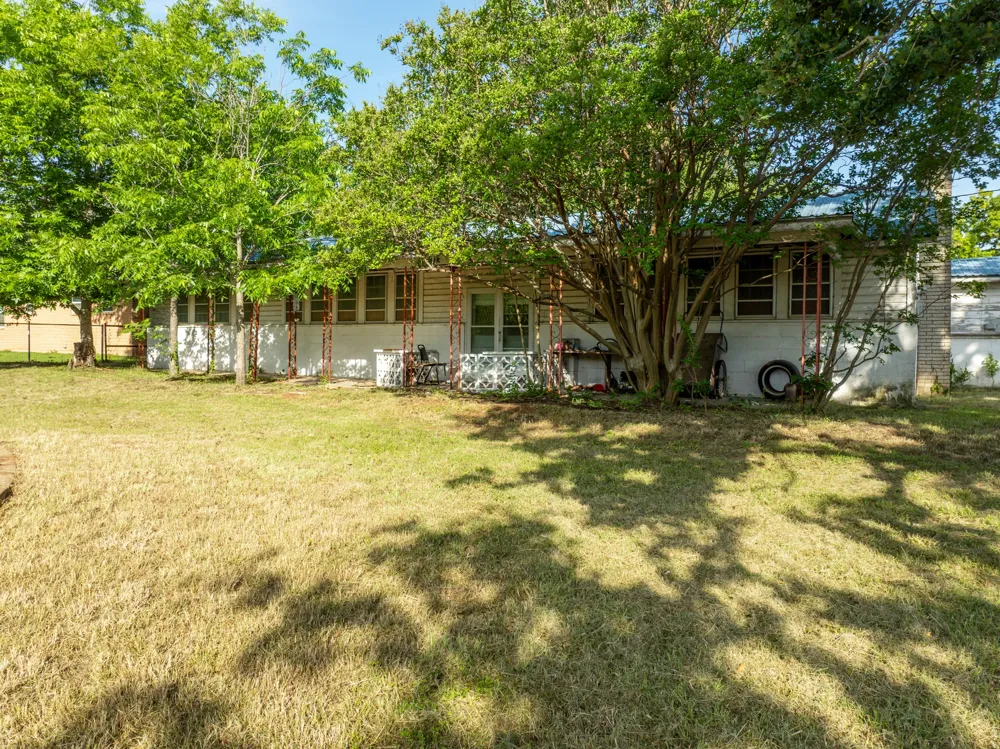 1089 State Highway 22 Whitney, TX 76692